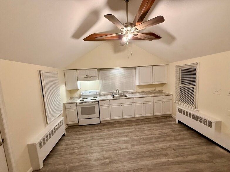 Building Photo - 203 Berkshire Dr