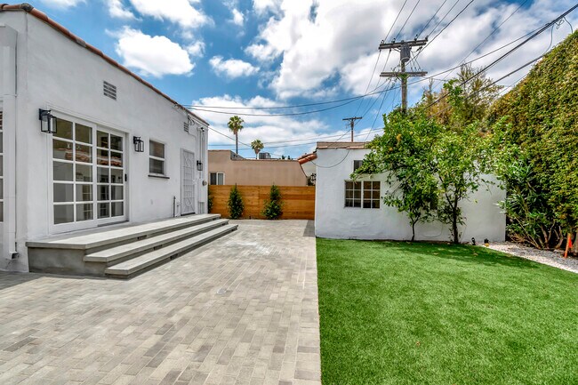 Building Photo - 223 S Le Doux Rd