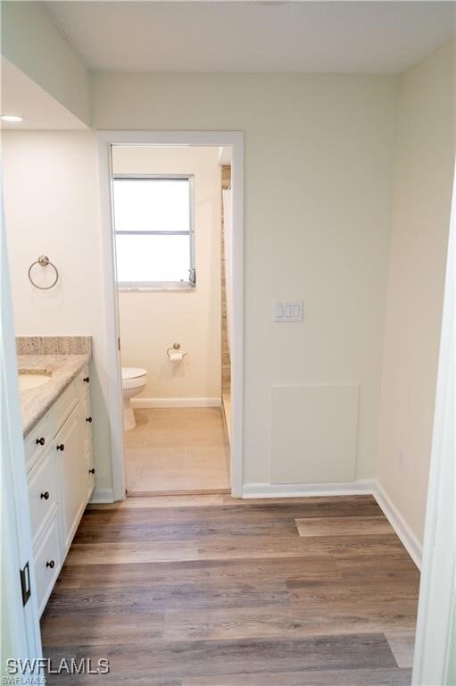 Building Photo - 5654 Eichen Cir