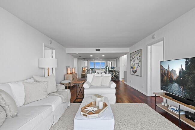 Building Photo - 1701 S Flagler Dr