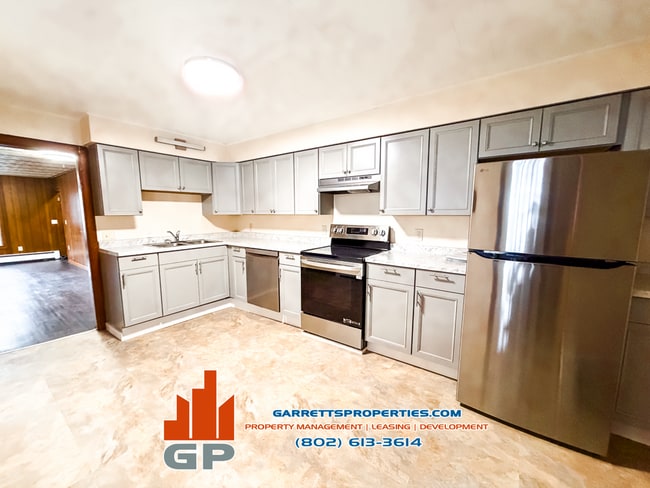 Building Photo - 36 Circle St