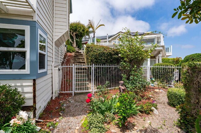 Building Photo - Dana Point Dream: Renovated 3-Bedroom with...