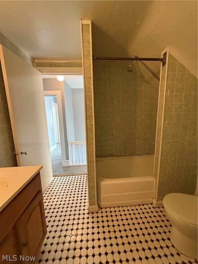 Building Photo - 3860 W 37th St