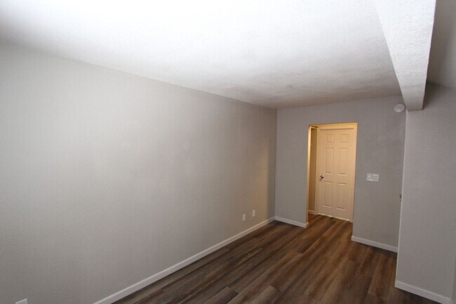 Building Photo - 1200 S Riordan Ranch St