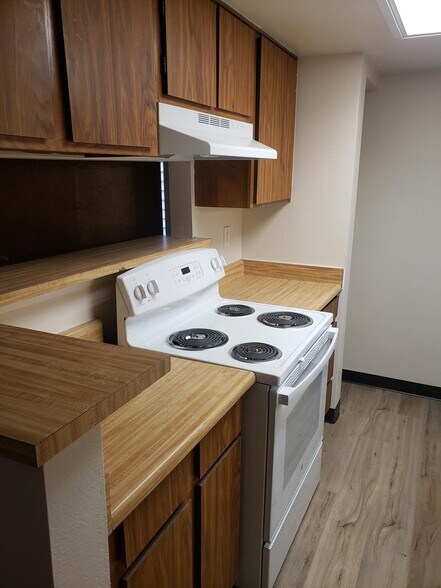 Building Photo - 13352 E Jewell Ave