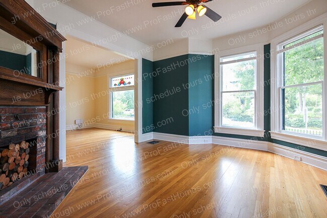 Building Photo - 2380 NW Northrup St