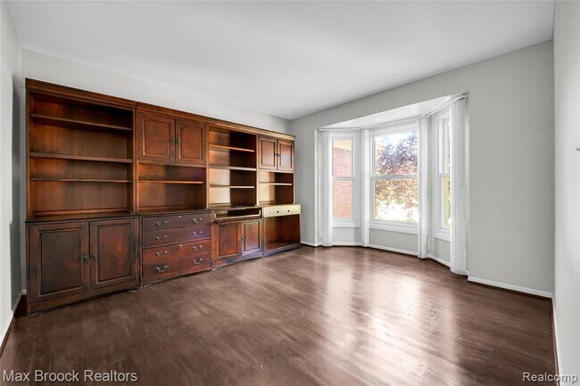 Building Photo - 107 Millstone Rd