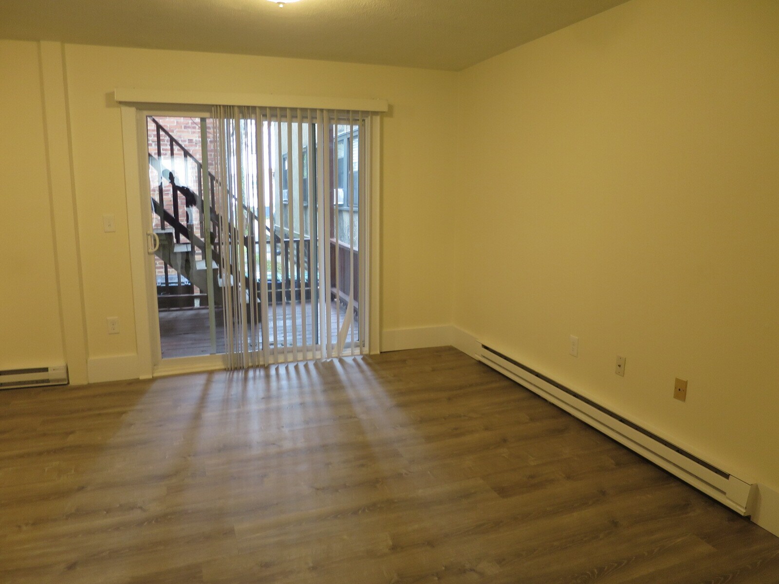 Building Photo - 3 Elm St