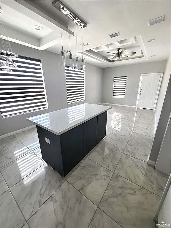 Building Photo - 3704 N Robin Ave