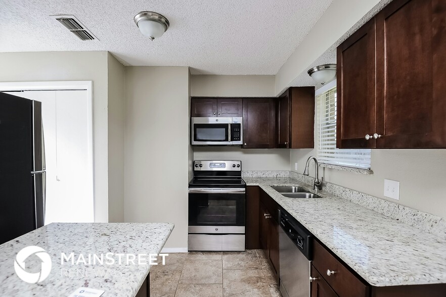 Building Photo - 8805 Main St