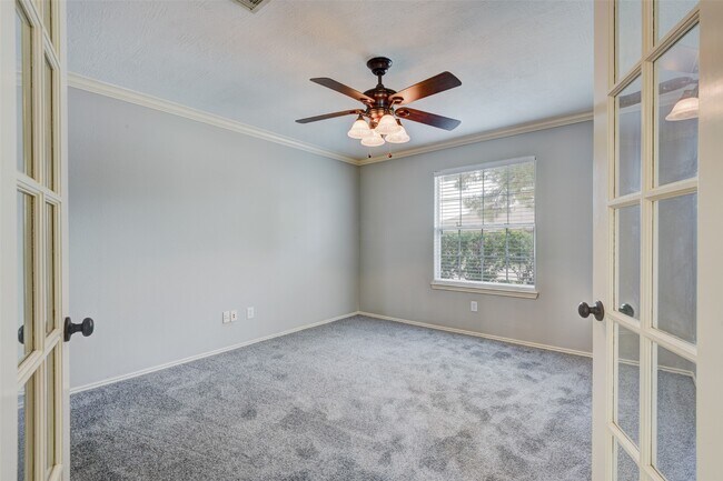 Building Photo - 6607 Springfield Garden Ln