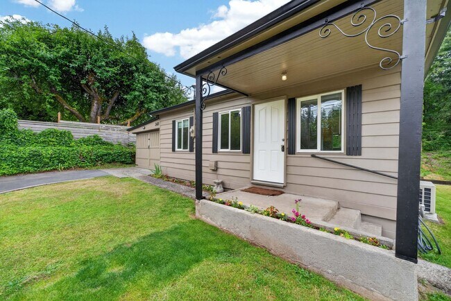 Building Photo - 2 Bedroom Home Backing to Fallen Leaf Park & Trail System in Camas Community