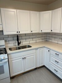 Building Photo - Renovated Studio Apartment for Lease in Van Nuys