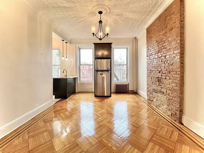 Primary Photo - 269 Carroll St