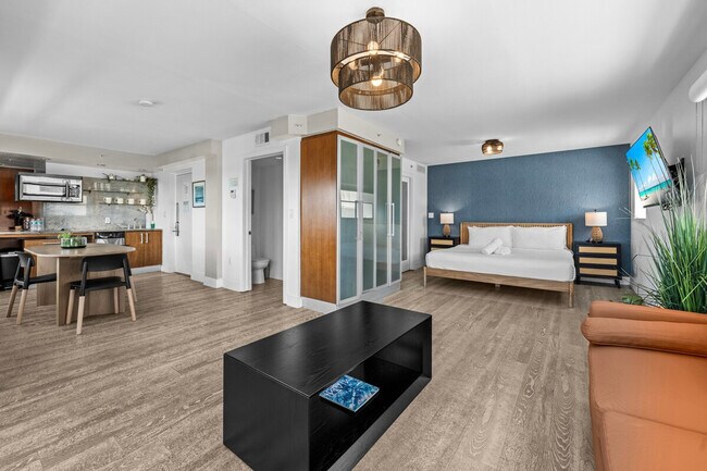 Building Photo - 1024 Ocean Dr
