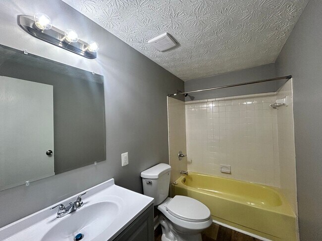 Building Photo - Baltimore - 3 Beds, 2.5 Baths Available!