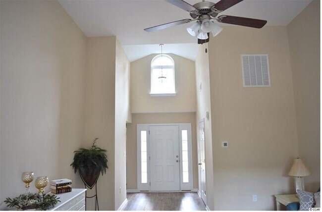 Building Photo - 3 Bedroom 2 Bathroom House In Carolina Shores