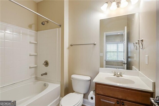 Building Photo - 5060 Windcrest Ln