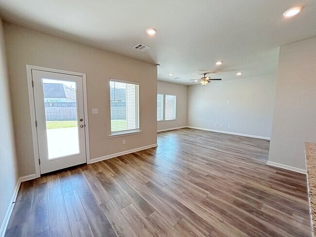 Building Photo - 13968 Malbec Ave