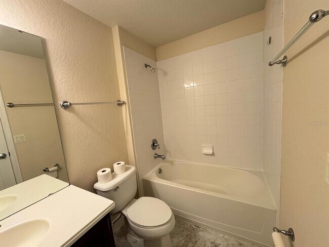 Building Photo - 1268 Toluke Point