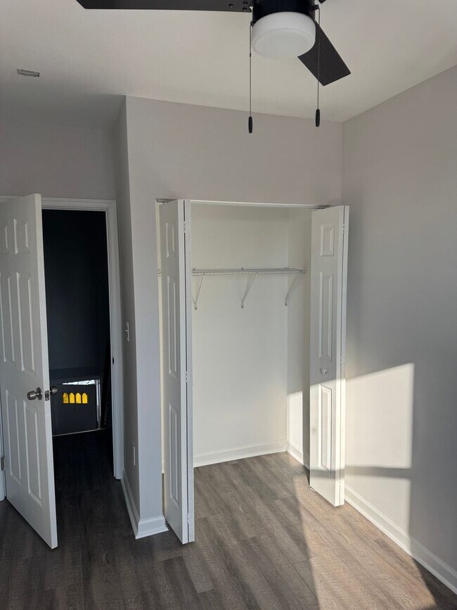 Building Photo - Beautifully fully renovated home now available for rent