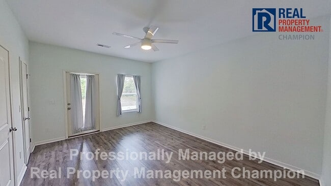 Building Photo - Spacious 3-Story Townhome in the Heart of Carolina Beach — Backs to State Park