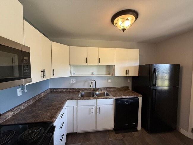 Building Photo - Bi-Level House for Rent in Ellettsville, IN