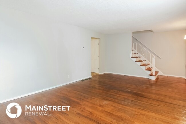 Building Photo - 1710 Galion Ave