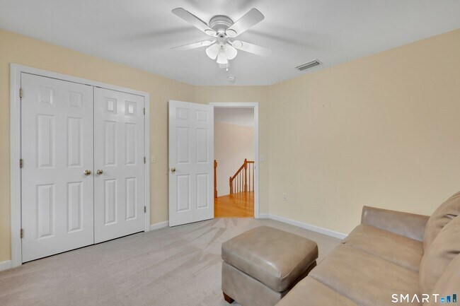 Building Photo - 6 Fennwood Dr