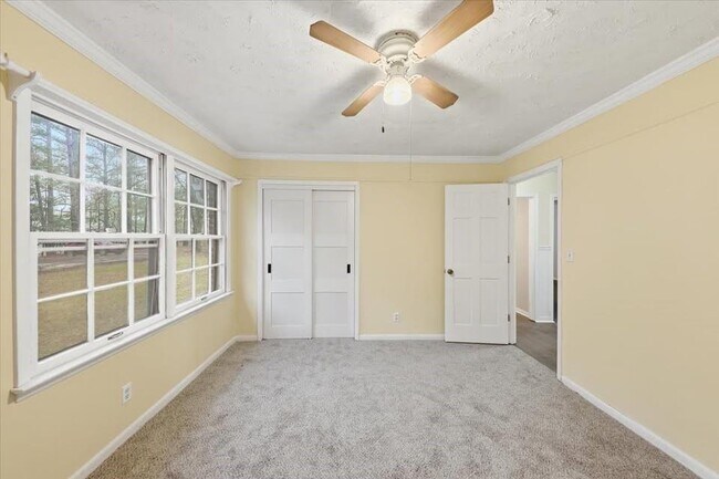 Building Photo - 8435 Campbellton Fairburn Rd