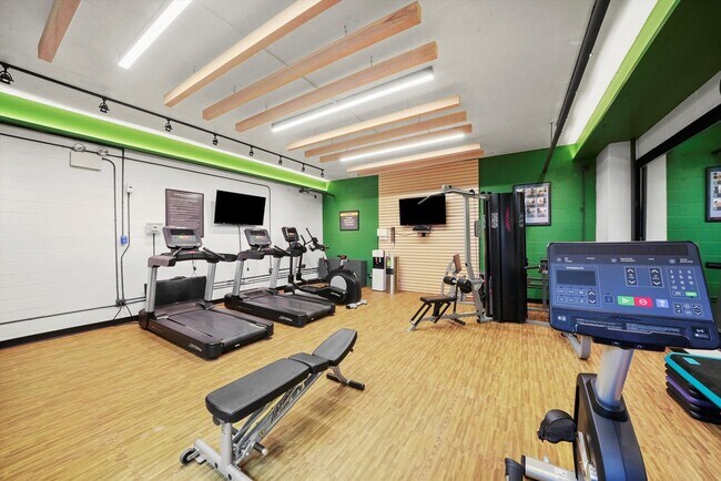 Building Photo - 3430 N Lake Shore Dr