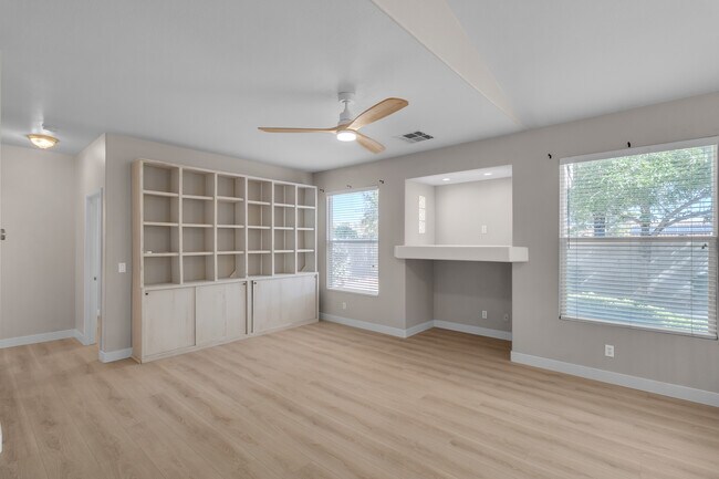Building Photo - 1568 Lamplight Village Ln