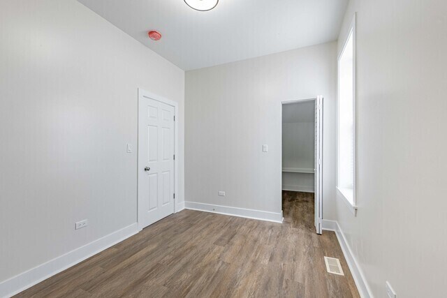 Building Photo - 6527 S Marshfield Ave