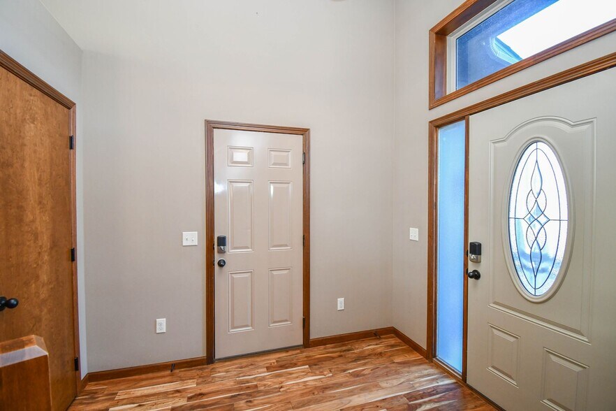 Building Photo - 5512 South Culbert Avenue