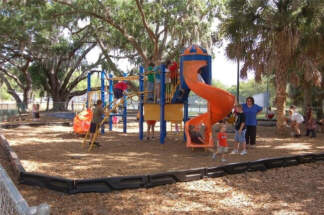 Building Photo - 2246 Cork Oak St W