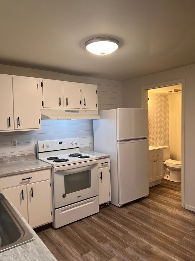 Building Photo - 7616 Mt Hood