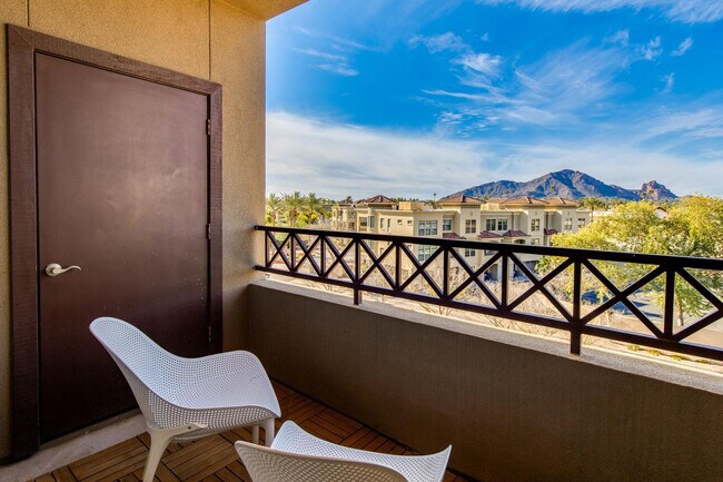 Building Photo - 7291 N Scottsdale Rd