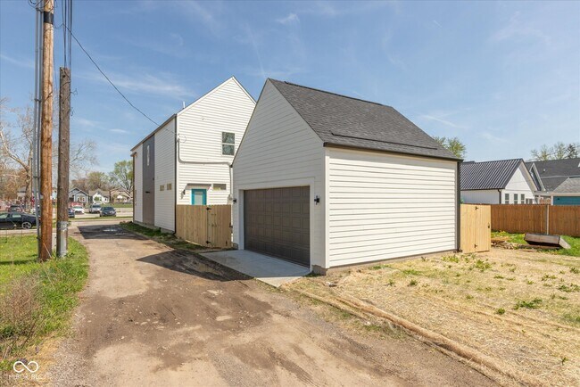 Building Photo - 315 E Minnesota St