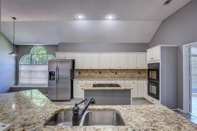 Building Photo - 2627 Bordeaux Dr