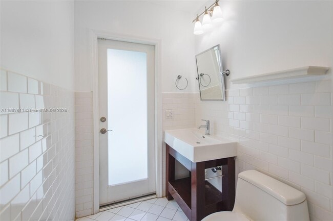 Building Photo - 3615 Riviera Ct