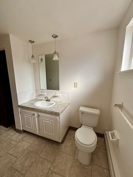Building Photo - 16 Losson Garden Dr
