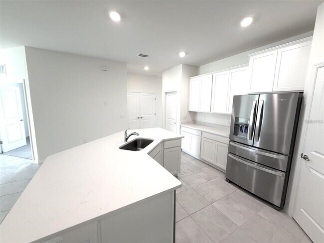Building Photo - 4730 NW 39th St Rd