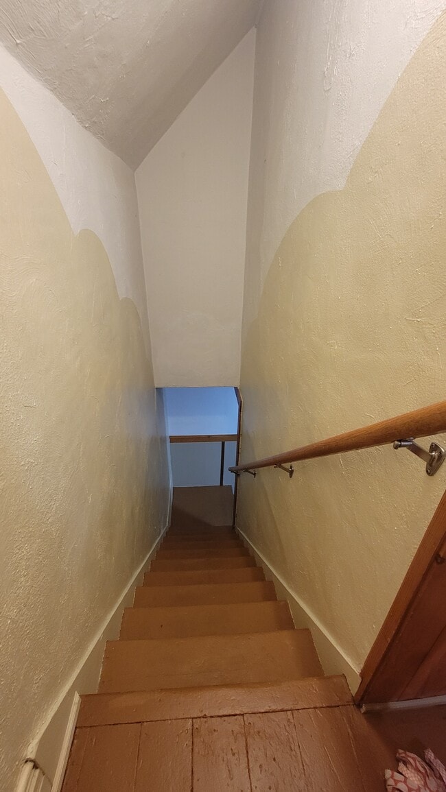 Building Photo - 441 Second St