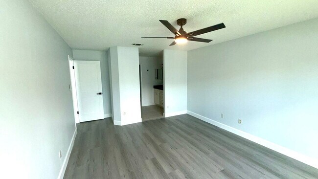 Building Photo - 5390 Warrior Ln