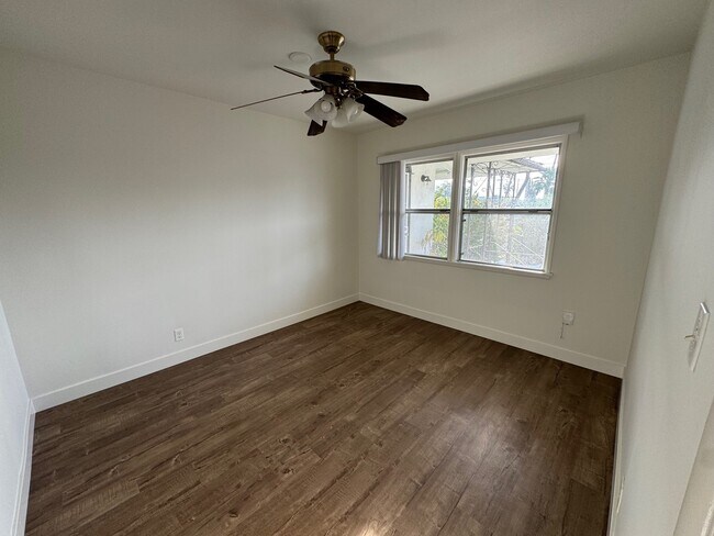 bedroom #1 - 5607 Beck Ave