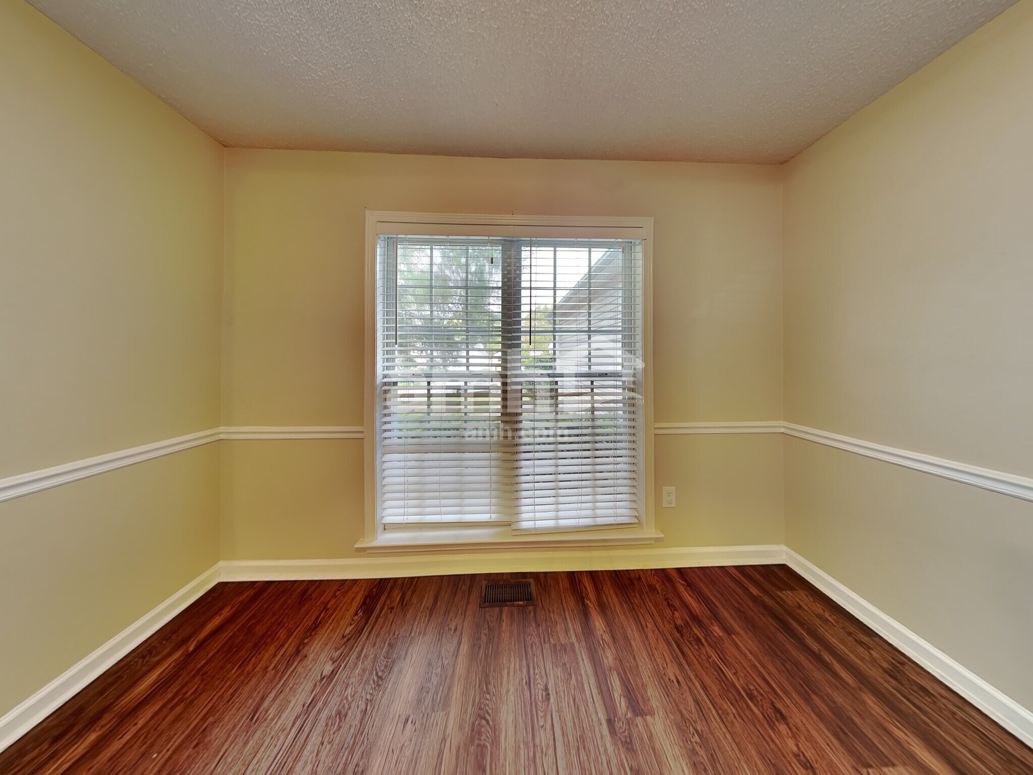 Building Photo - 5 Stonington Way