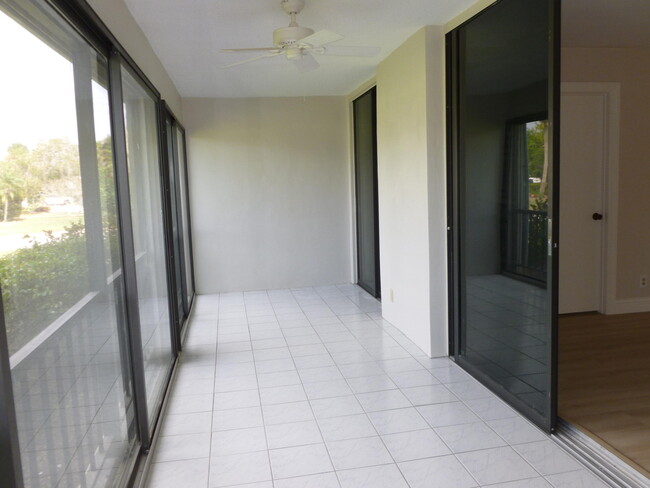 Building Photo - 2 SE Turtle Creek Dr