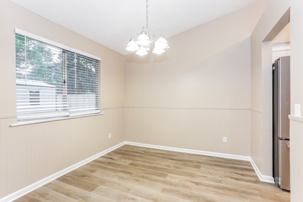 Building Photo - 1704 Sandy Hollow Loop