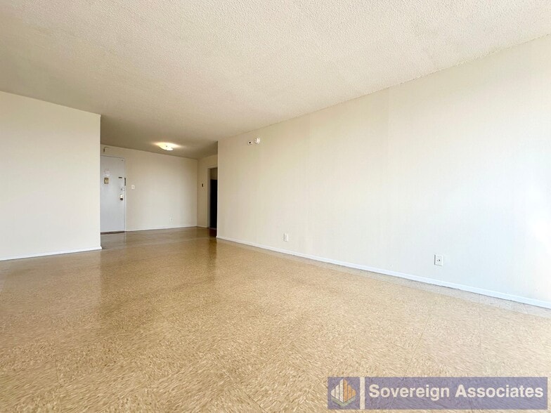 Building Photo - 40 E Sidney Ave