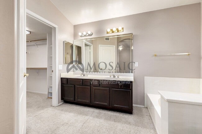 Building Photo - 3761 S Waterfront Dr